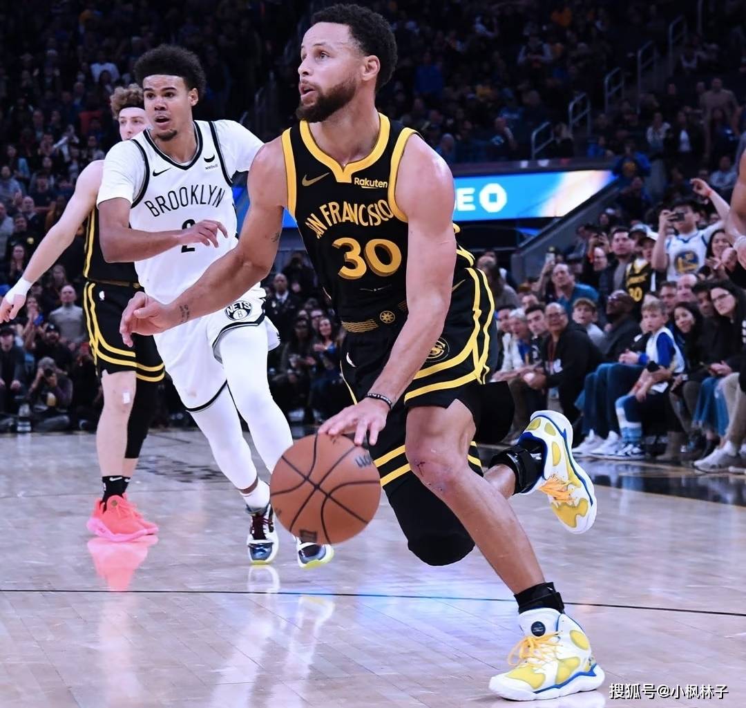 包含斯图加特迎NBA常规赛关键赛，关键时刻刷新队史纪录，压力陡增，阵容厚度经受考验的词条